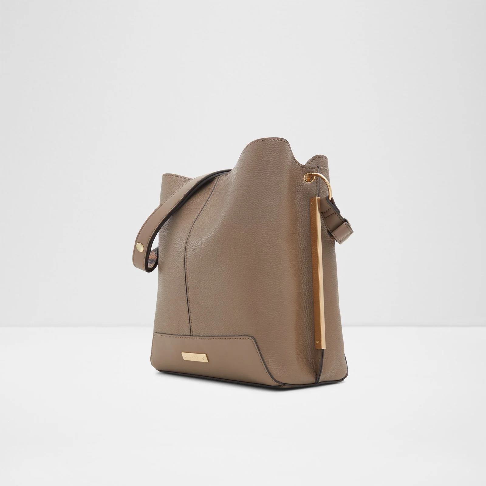 Callia - Image 3