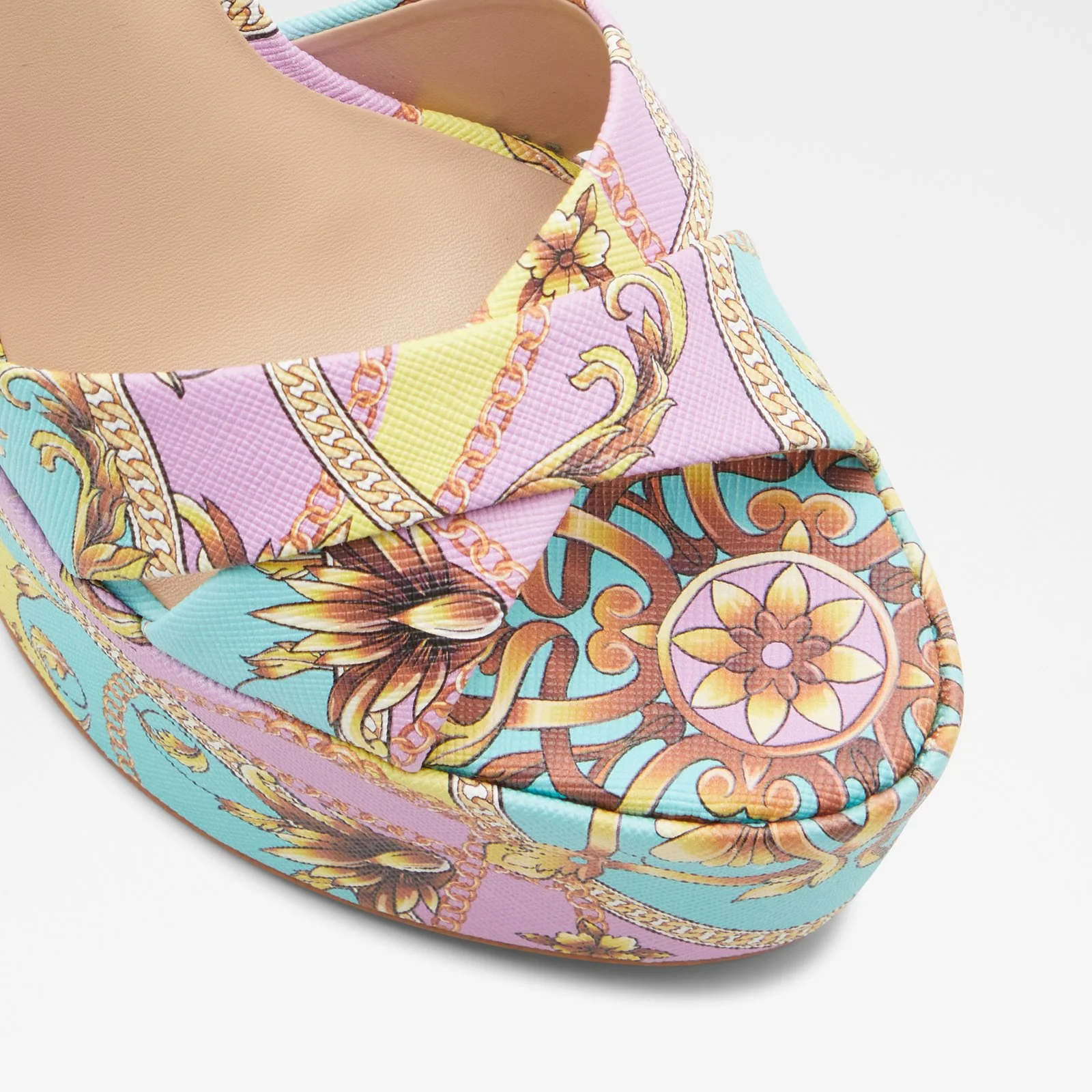 Camelia - Image 6