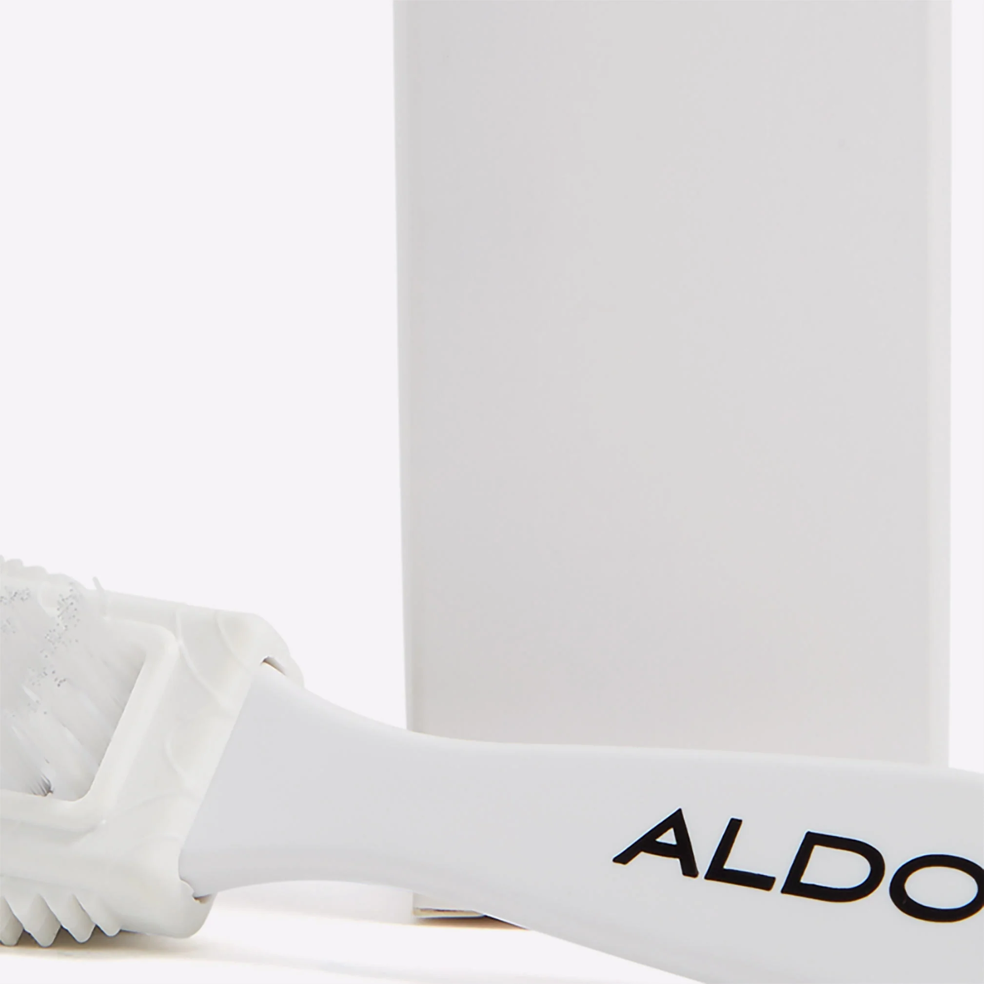 Suede and Nubuck Multi-Purpose Brush - Image 4