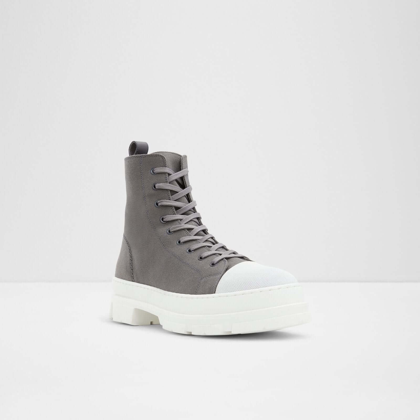 Clubb - Image 5