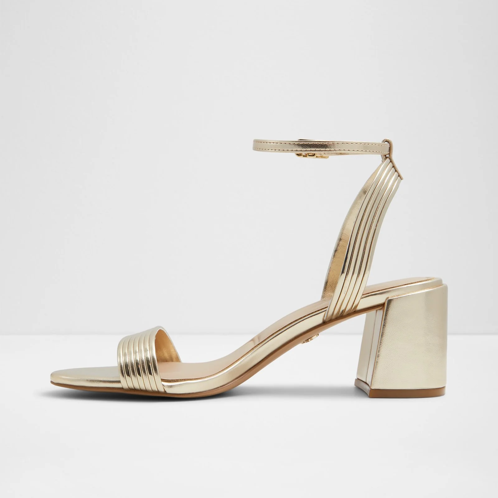 Emelda - Image 4