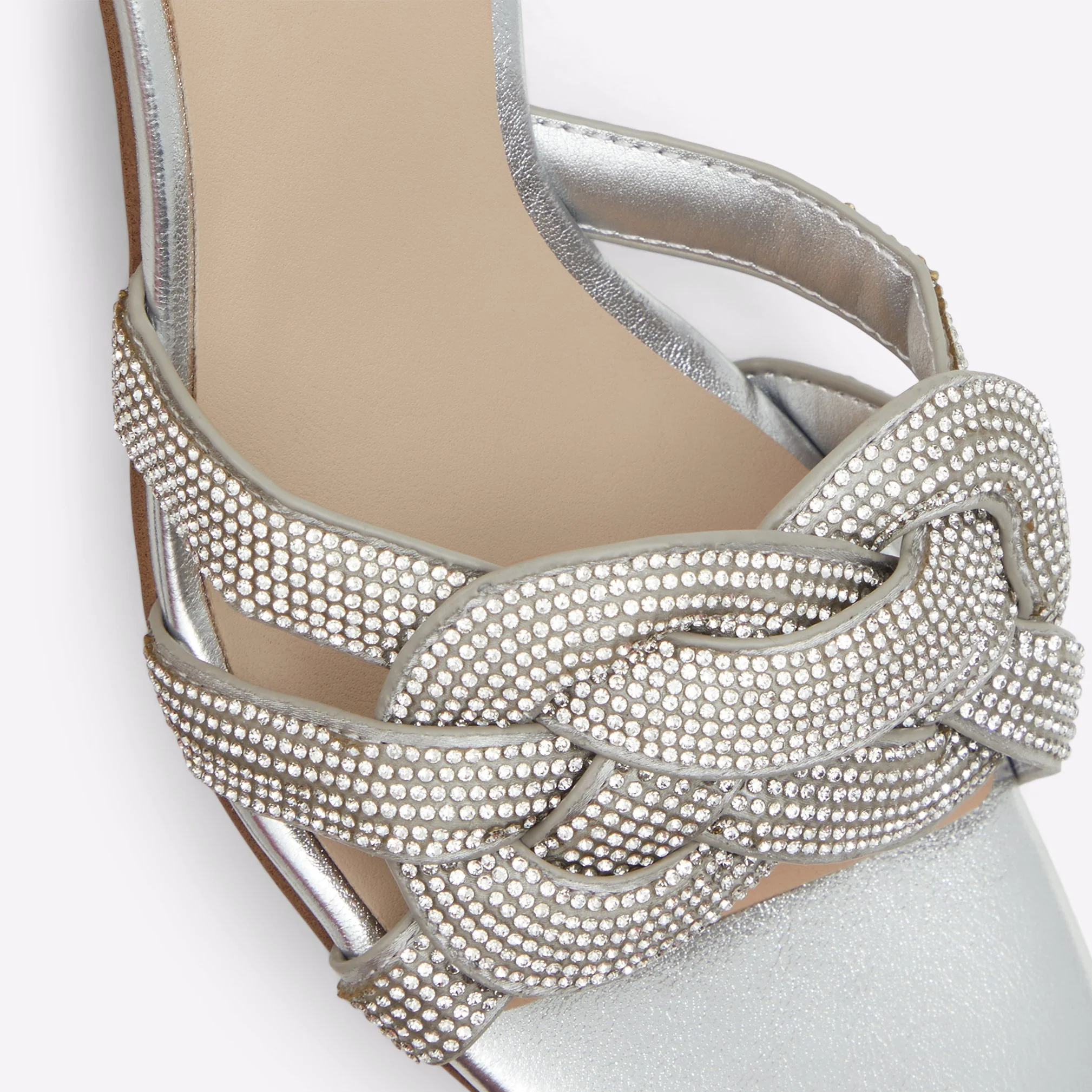 Grandly - Image 8