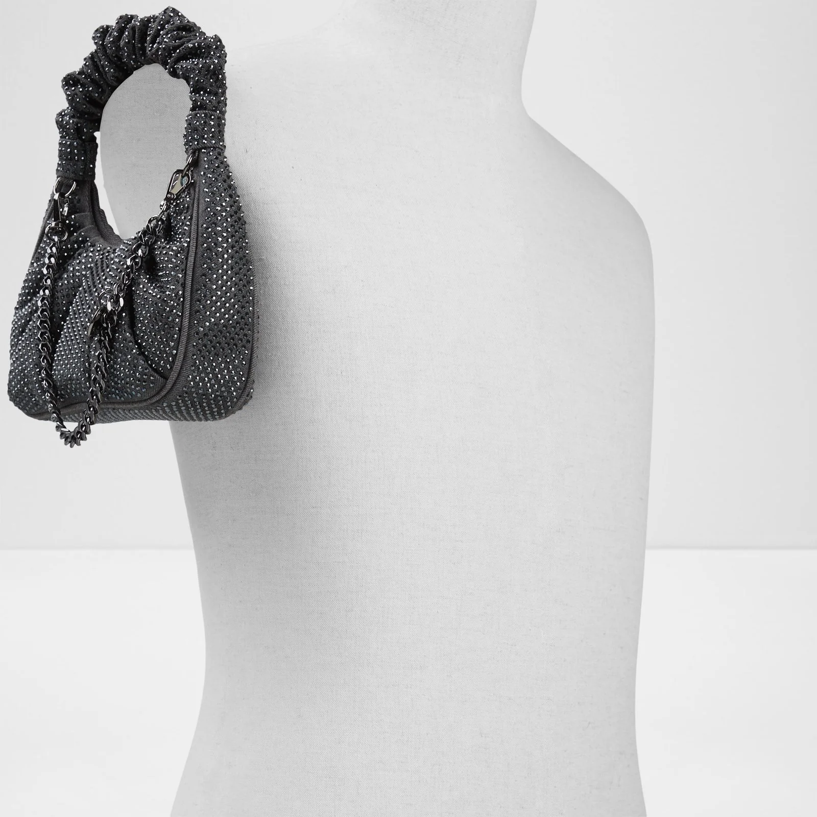 Ivalia - Image 5