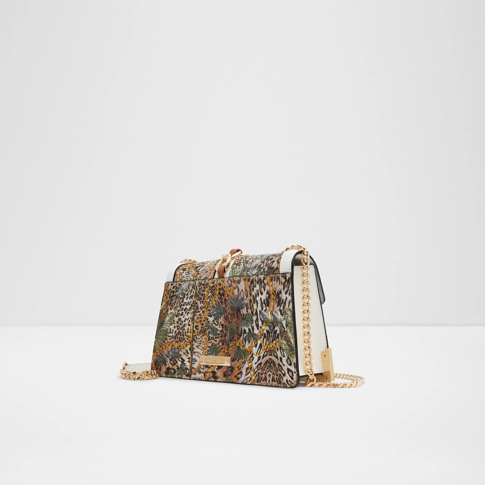 Julya - Image 3