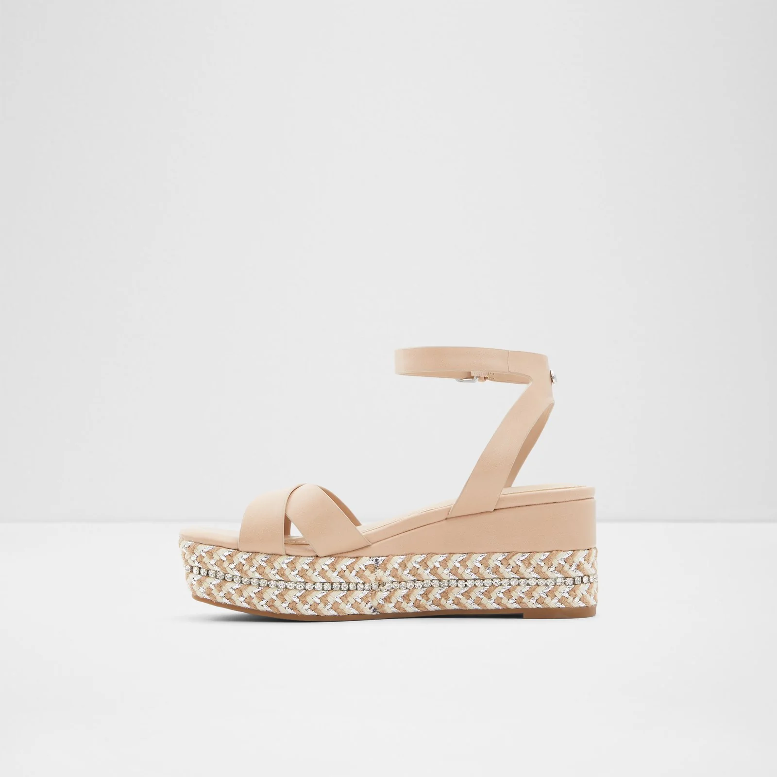 Launia - Image 4