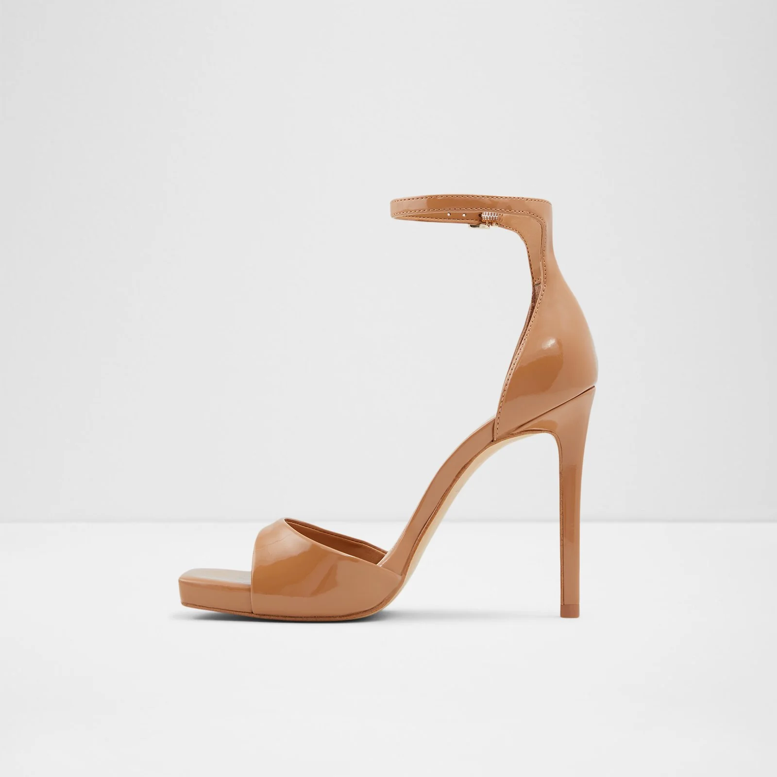 Livia - Image 4