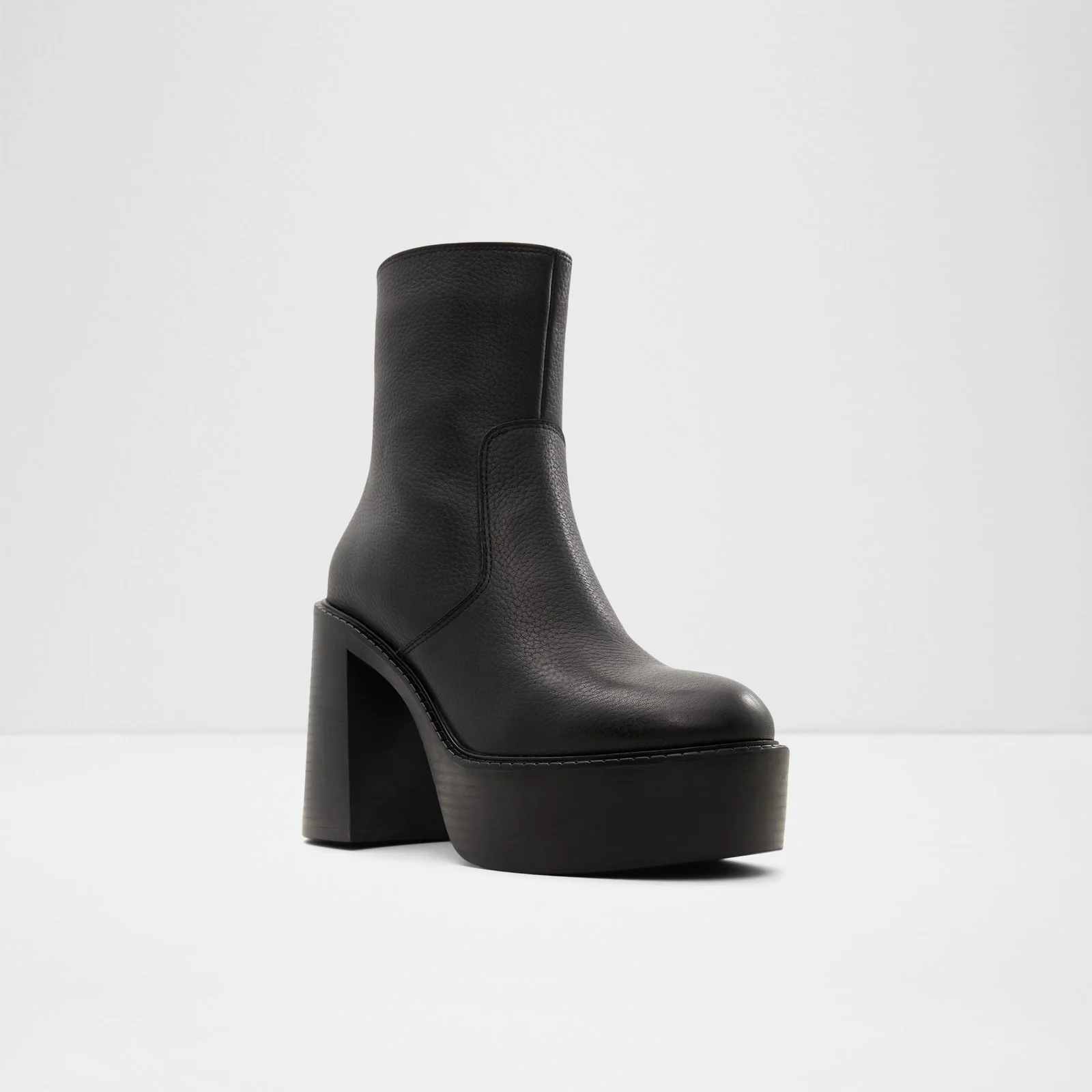 Myrelle - Image 5