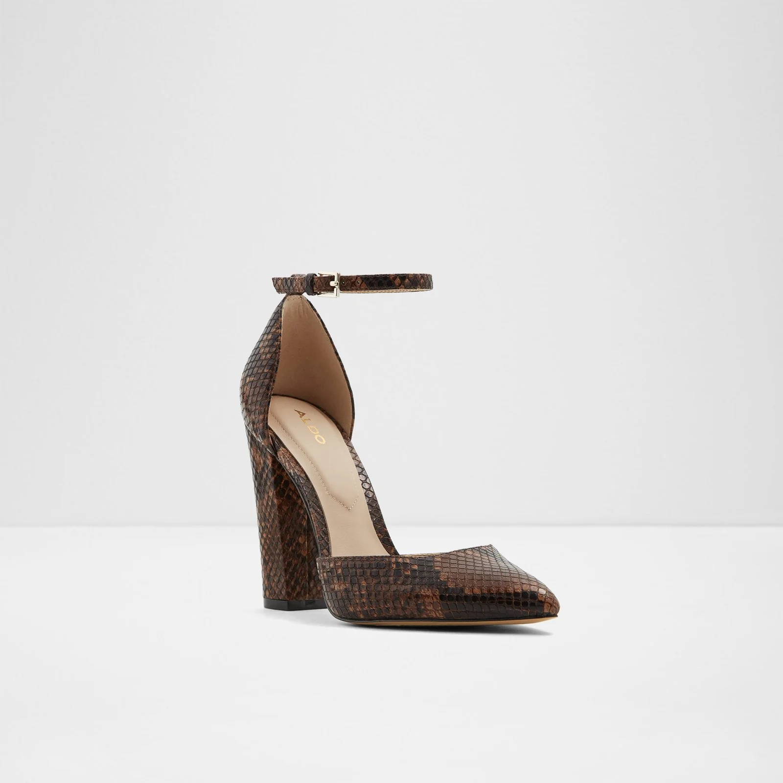 Nicholes - Image 5