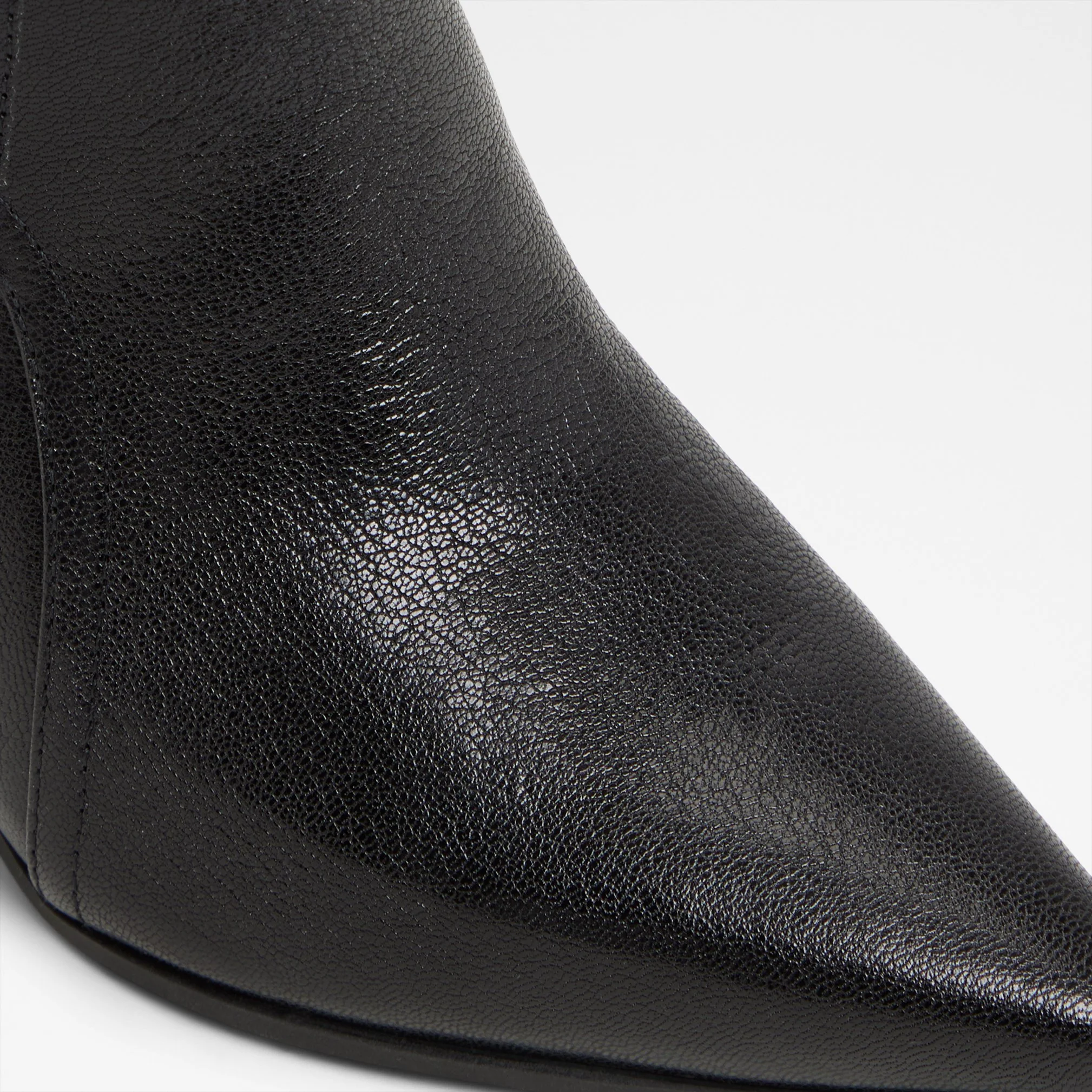 Saddle - Image 7