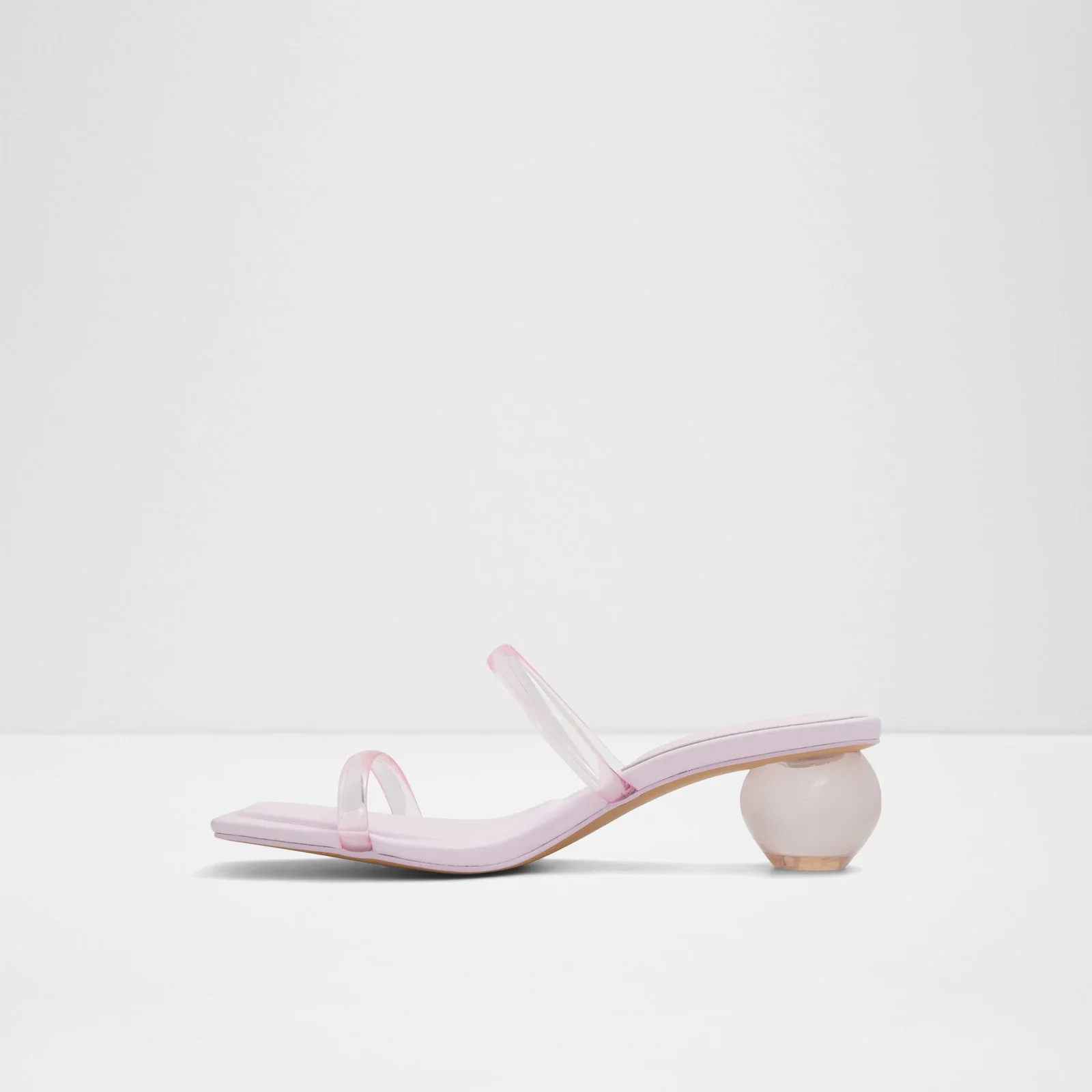 Saga - Image 5