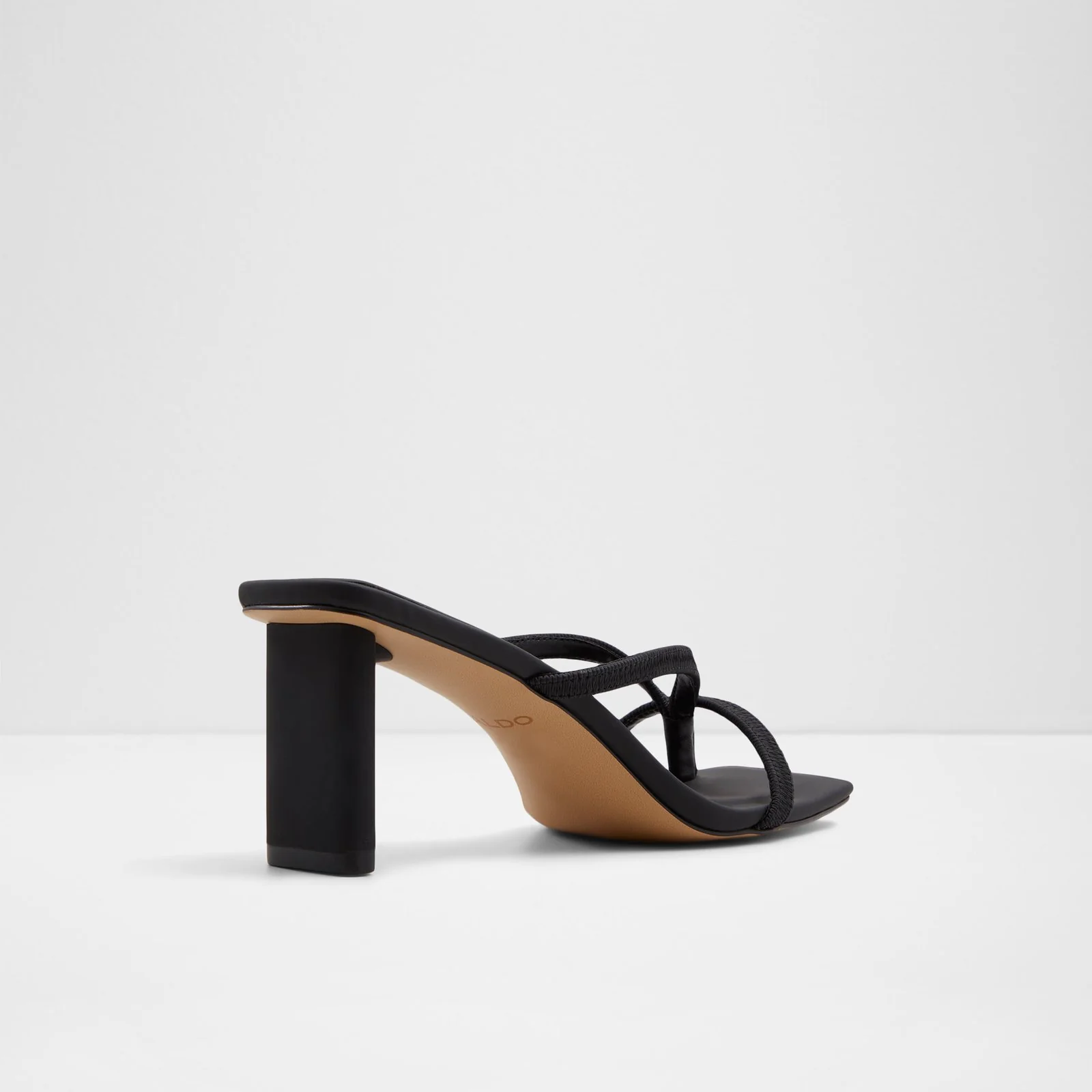 Sanne - Image 3