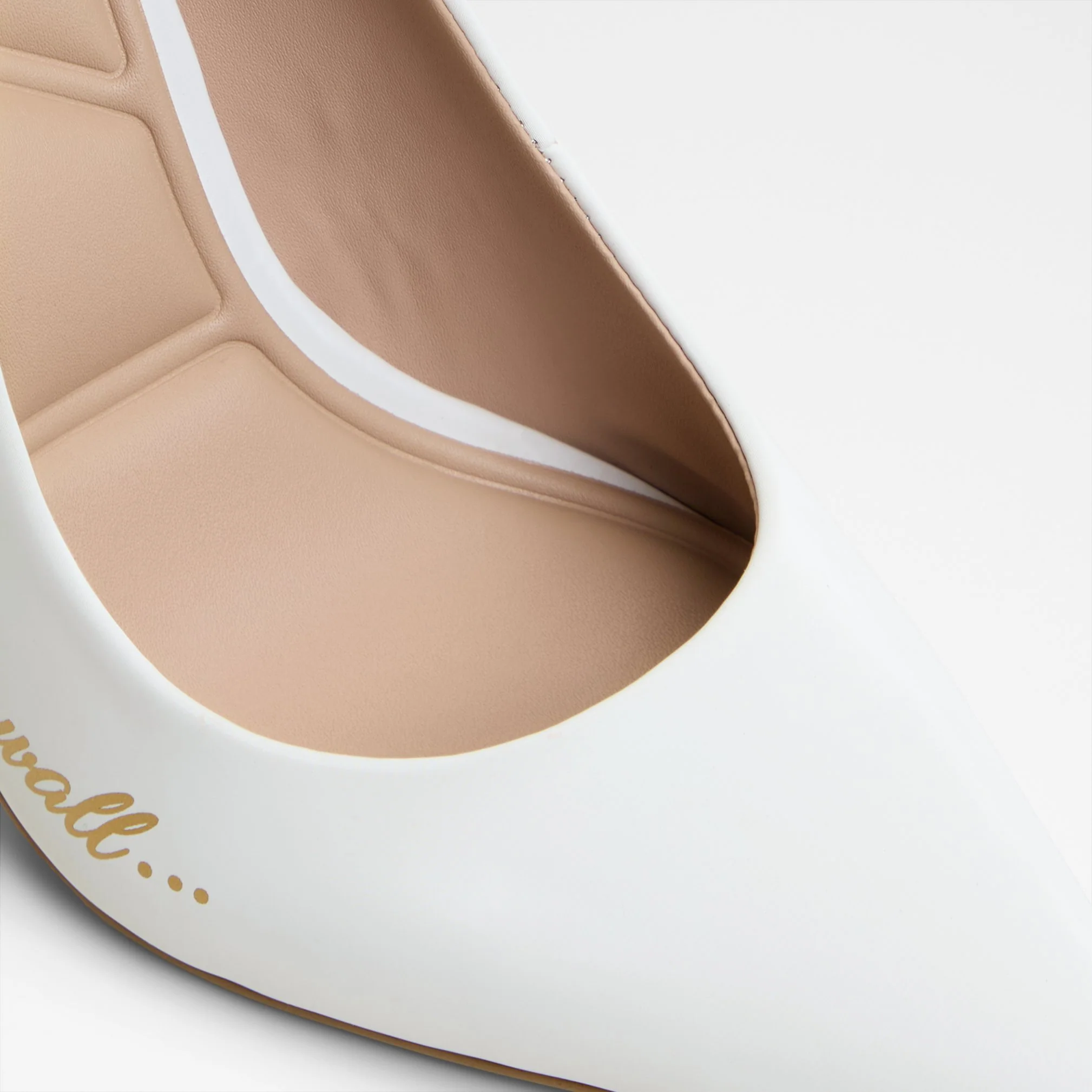 Snowwhiteheel - Image 9