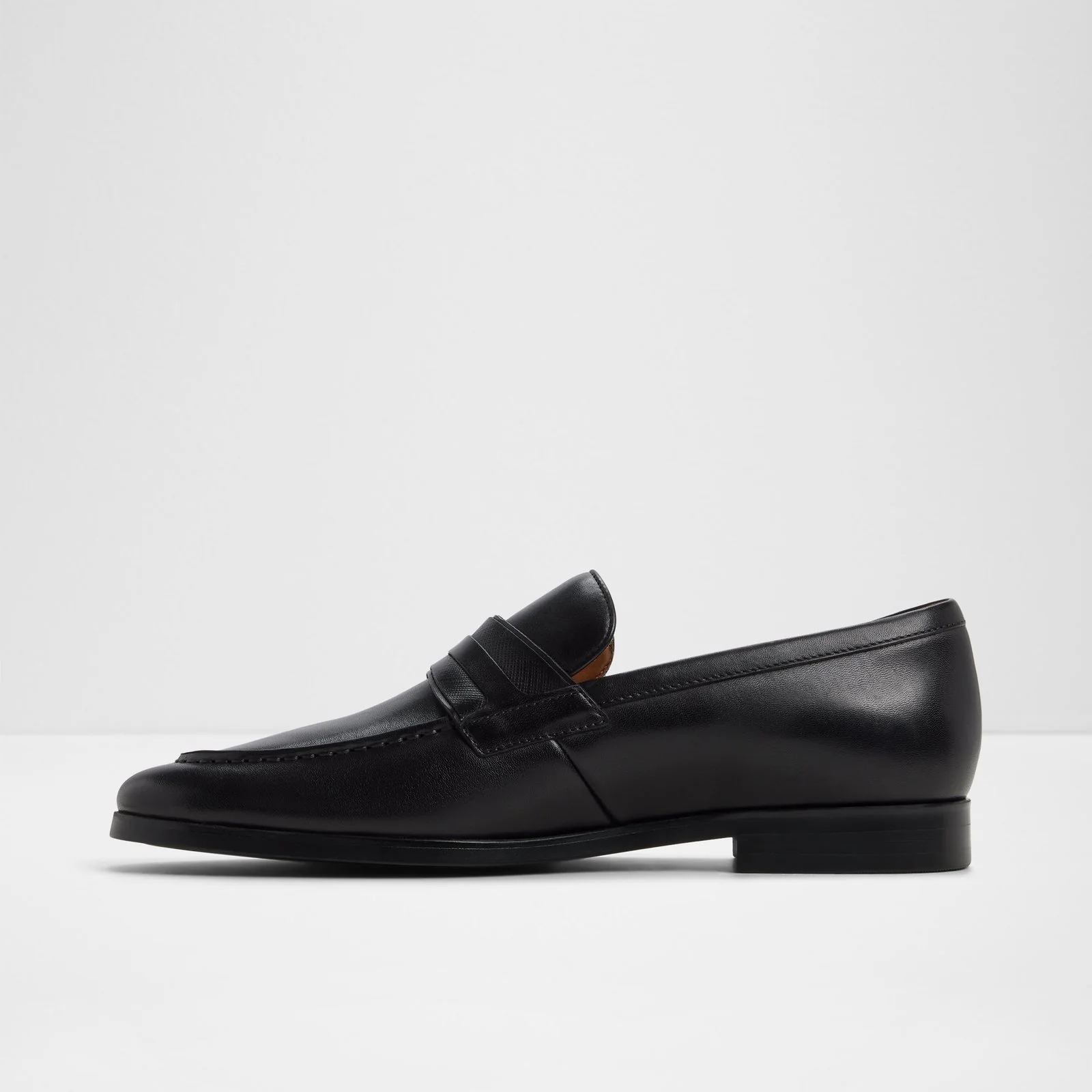 Stanly - Image 4