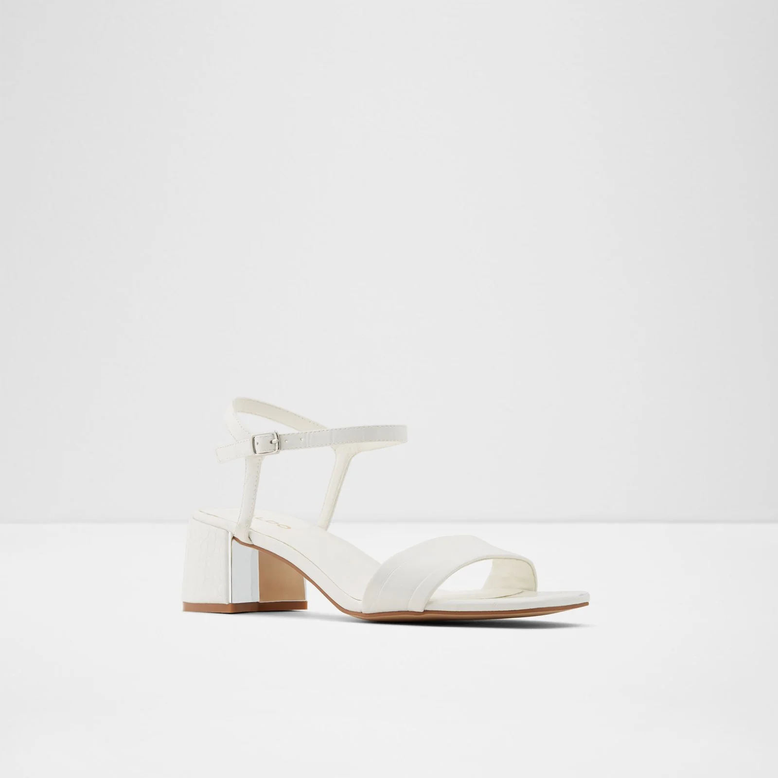 Traylla - Image 5